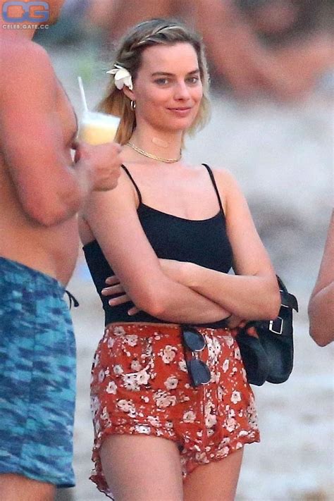 margot robbie sexy photos|Margot Robbie strips down to her bikini for wild 4th of July ...